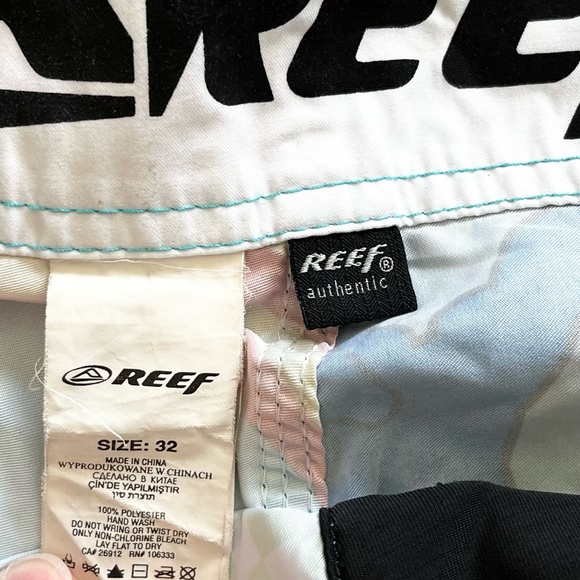 REEF NOVELTY PRINT BOARD SHORTS MENS SIZE 32 FUN ARTSY CARTOON FUNNY BEACH - Picture 3 of 7